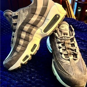 Nike Air Max 95 with Multi-Panel Design and Mesh Panels